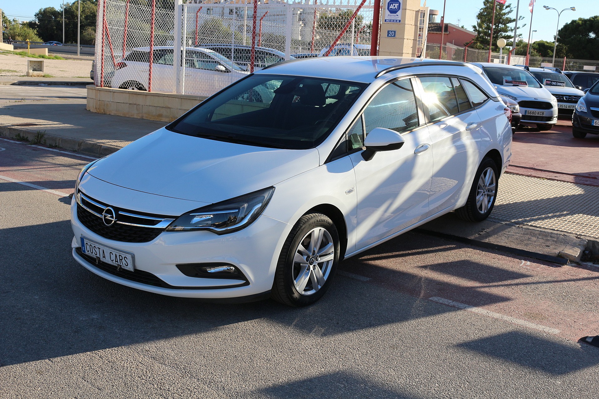 Opel ASTRA ST 1.6 CDTI SW BUSINESS + - Costa Cars